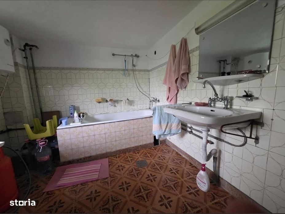 Casa 135 mp, teren 2621 mp, Mihailesti