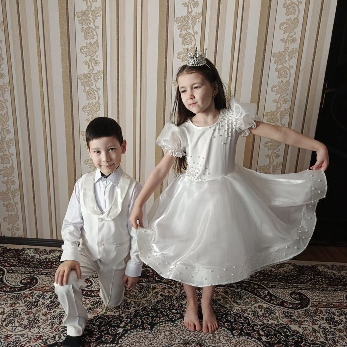 Прокат детских корновальных костюмов