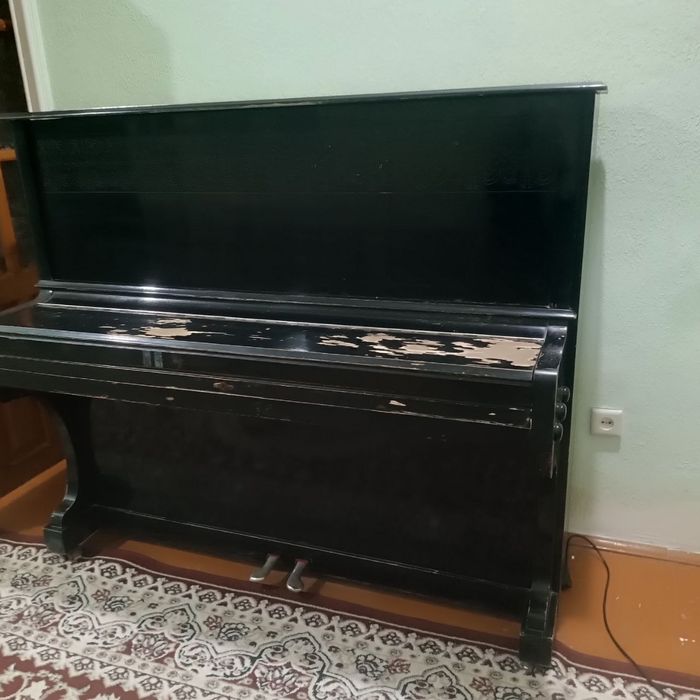 Продается пианино