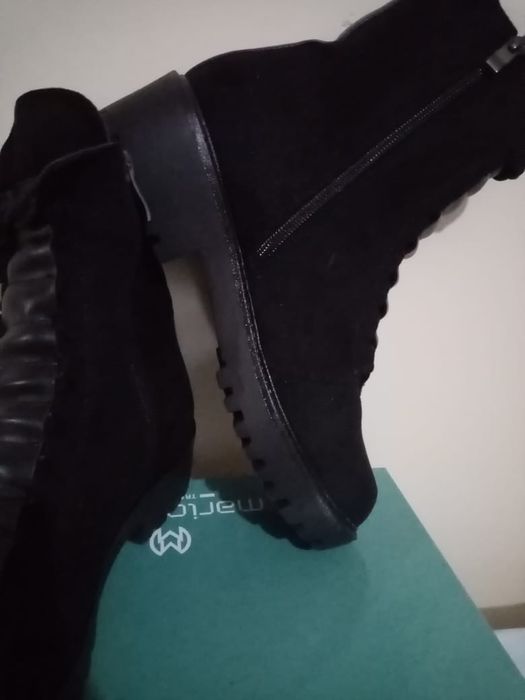 НОВЫЕ,УГИ,,ботинки замша,зима.