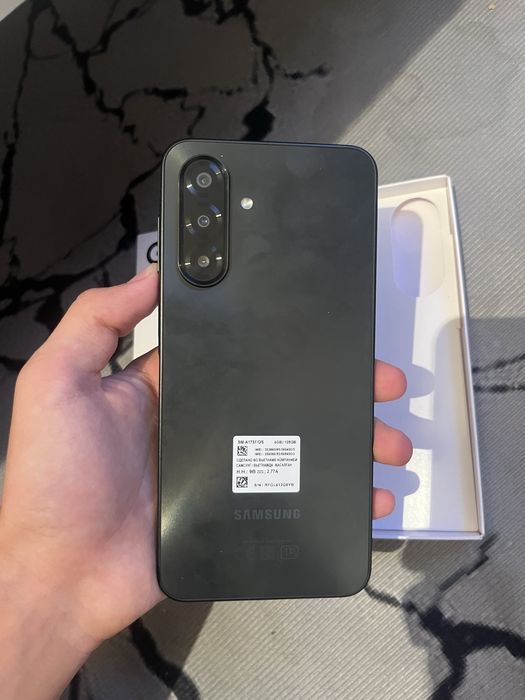 Samsung A17.