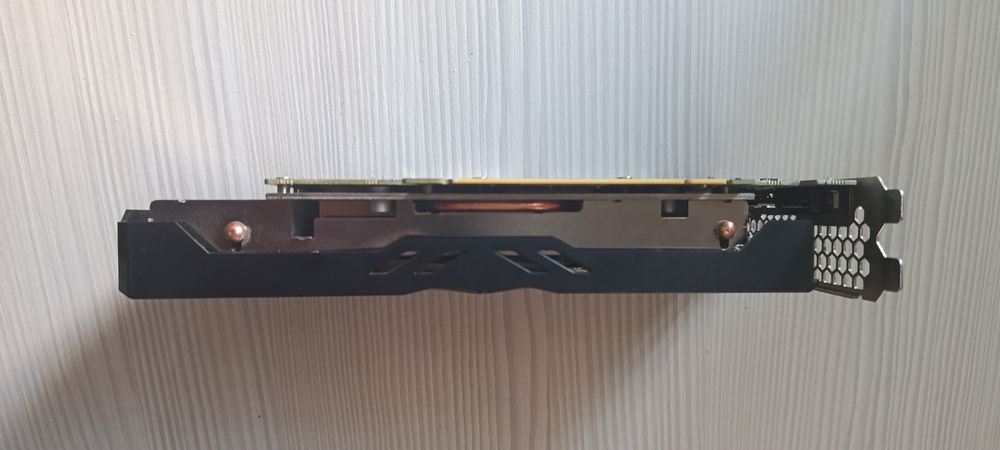 Продам видеокарту GTX 1660 6GB (Б/У)