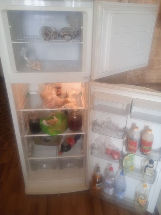 Холодильник Атлант б/у срочно продам