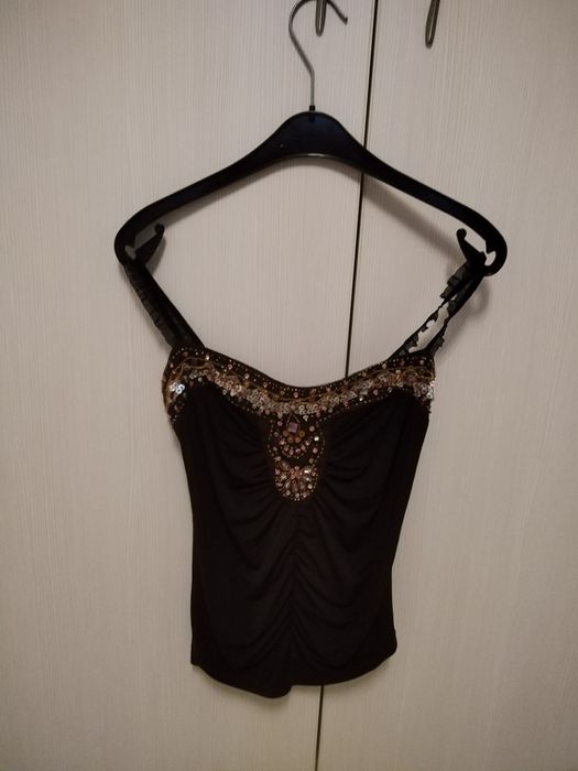 Top nou in bretelute accesorizat cu pietre și paiete S