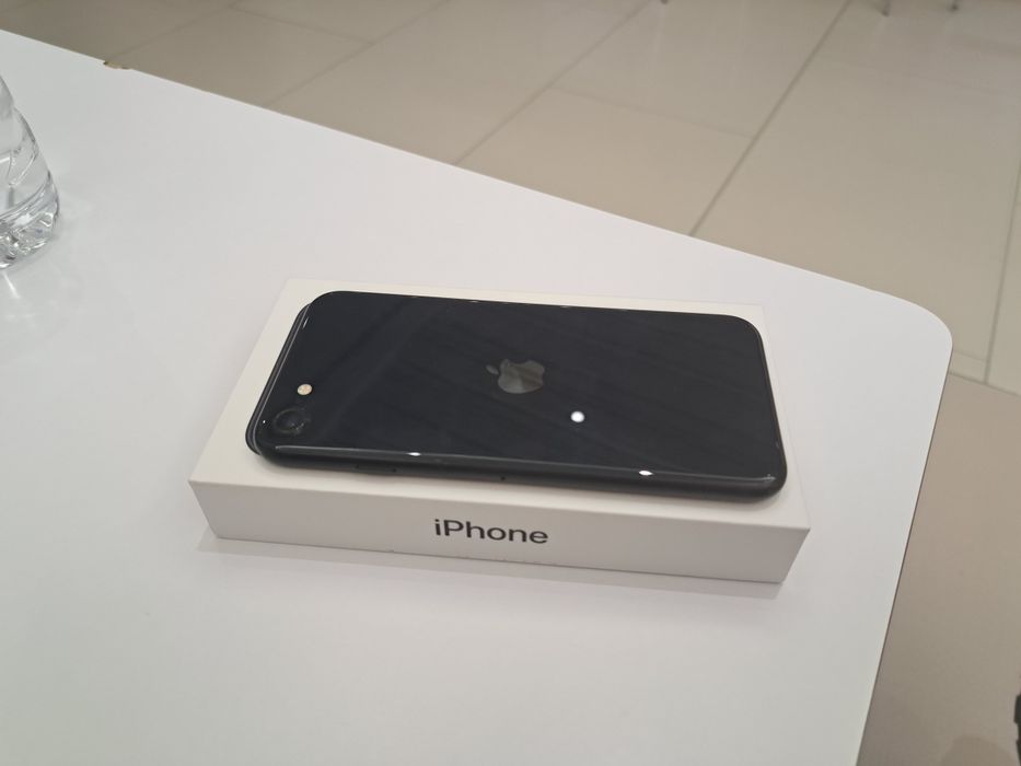 Iphone SE 5G 3rd Mid 128gb