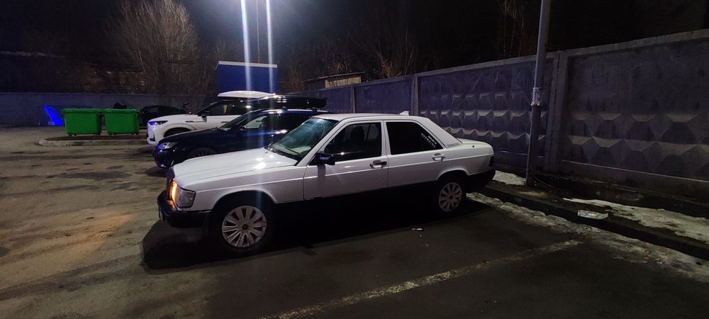 Продам мерс 190 на ходу