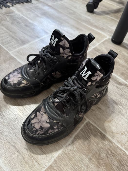 Кроссовки женские 39 размер