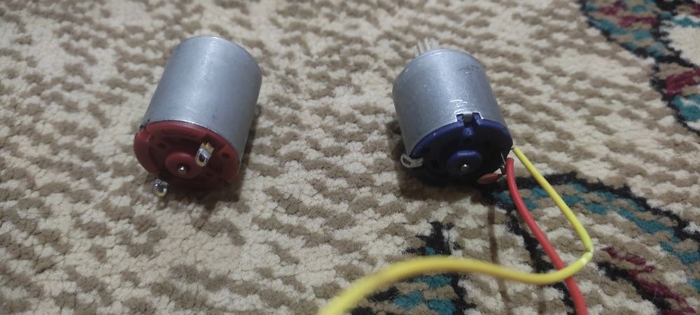 Моторчик от игрушек