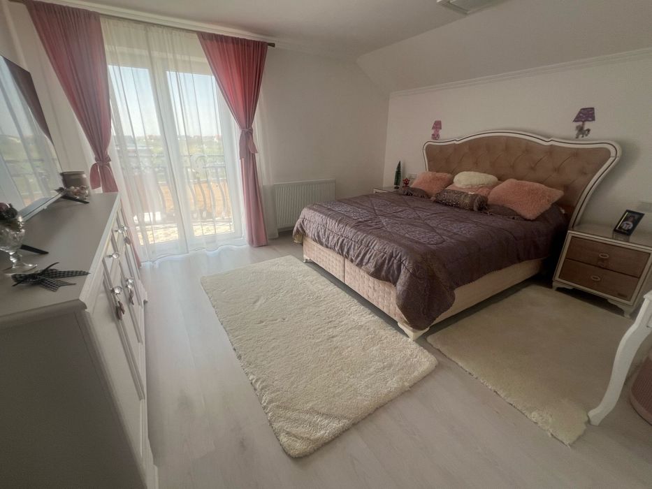 Vînd casa Sânmartin// Beverly Hills///Teren 1000mp2\\