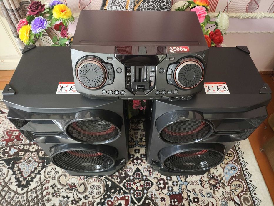 LG xboom CL98 yangi 100% ishlaydi juda baquvvat zamonaviy fuksiyali