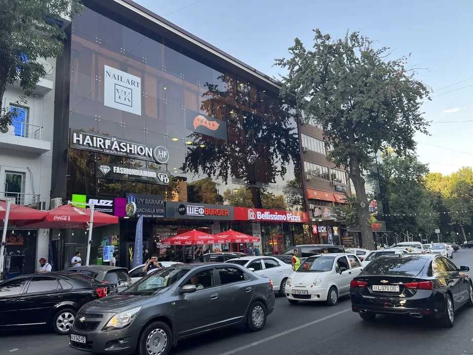 500 кв.м на Ц-1 вдоль дороги (подвал)