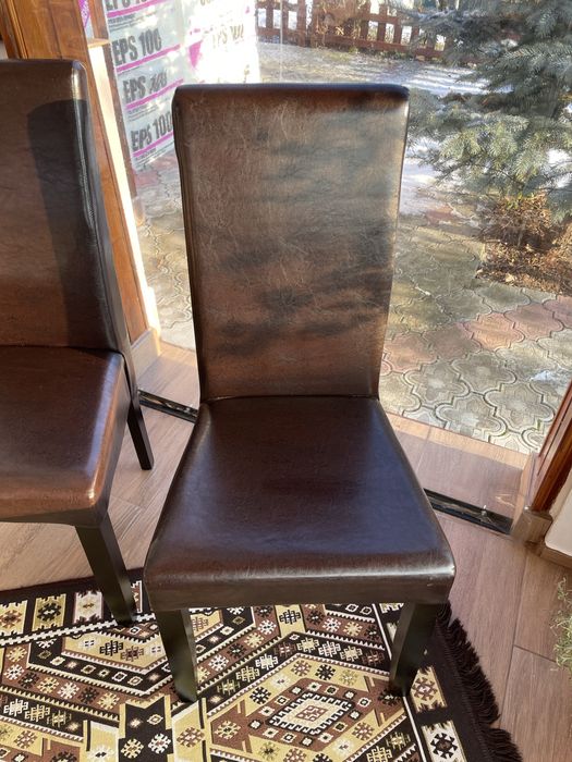 4 Scaune din imitatie piele