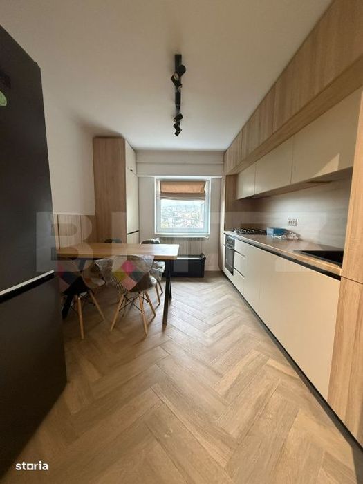Apartament 3 camere, 77 mp, lift, zona Burdujeni