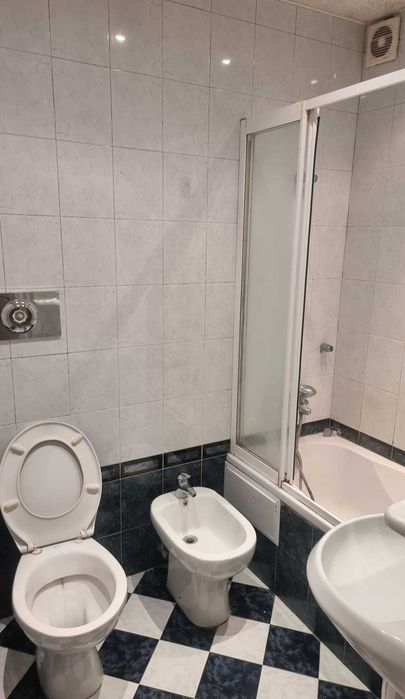 Дава се под наем Тристаен апартамент в Пловдив, Кършияка - 80 кв.м за 382.5 € - Снимка #6