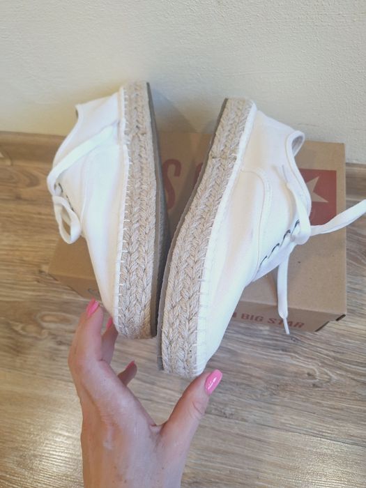 Дамски бели еспадрили