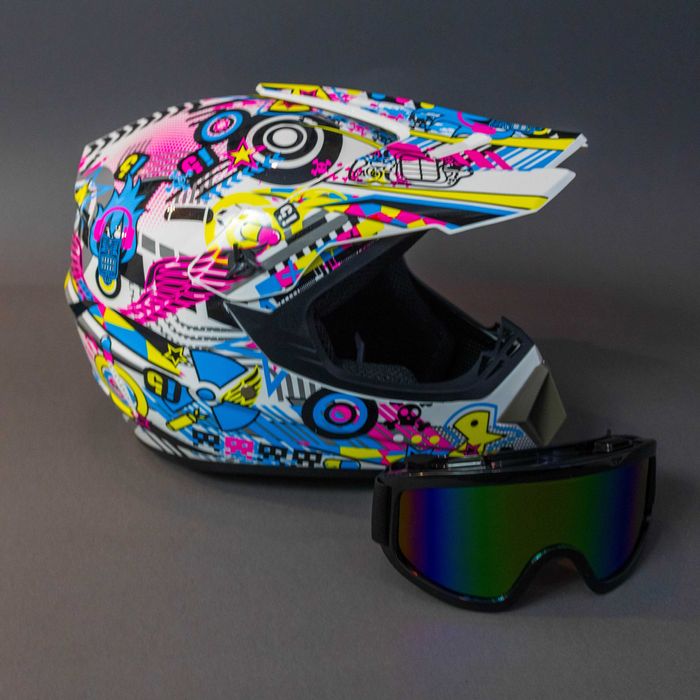 Каска с очила за ел. тротинетка , велосипед , мотокрос