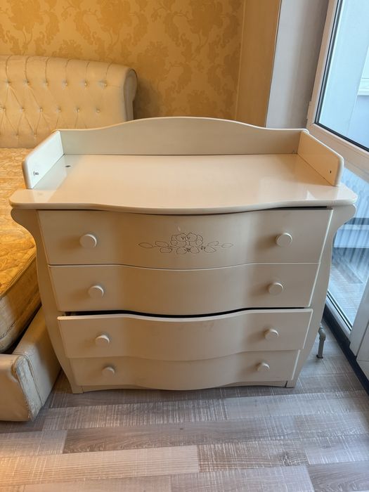 Мебель шкафы ванна