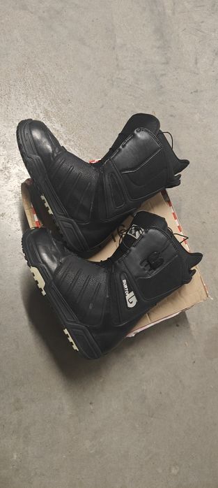 Salomon 42 и 46 1/3, и Burton 42,  42.5, 43 и 44 номер