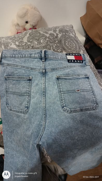 Blugi originali TOMMY JEANS 150 lei