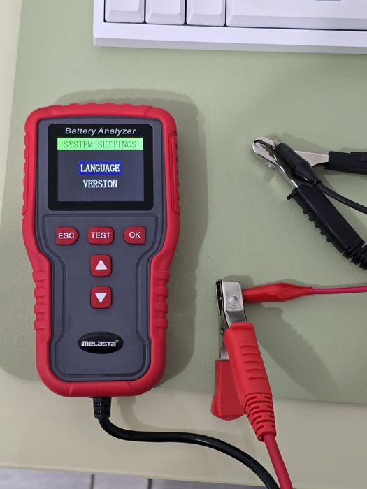 Tester baterie auto 12V/24V Melasta BT200 – 100–2000 CCA