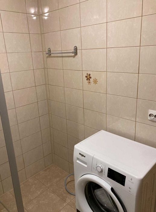 Inchiriez garsoniera strada Lorena