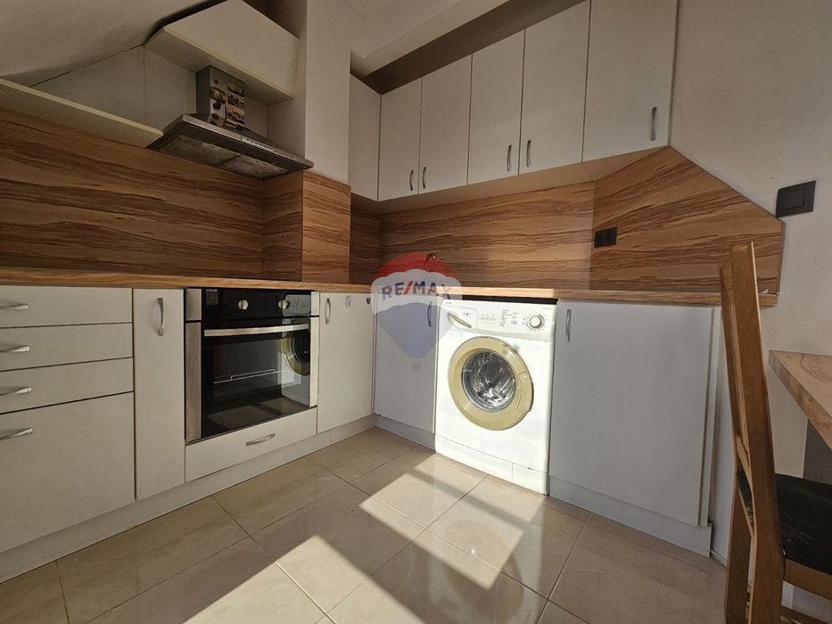 Дава се под наем Двустаен апартамент в Варна, Цветен квартал - 62 кв.м за 459 € - Снимка #1