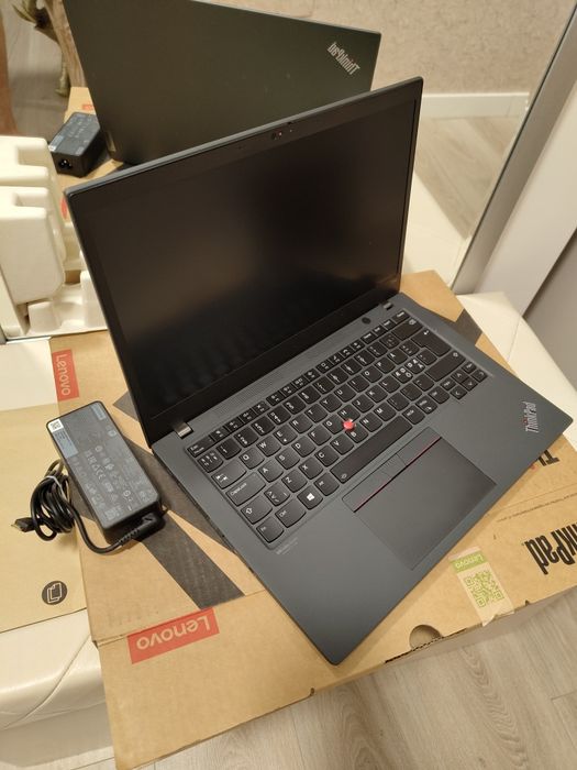 Thinkpad T14s Gen 2,  14", i5 1135G7, 16Gb, 512Ssd, 72%CG