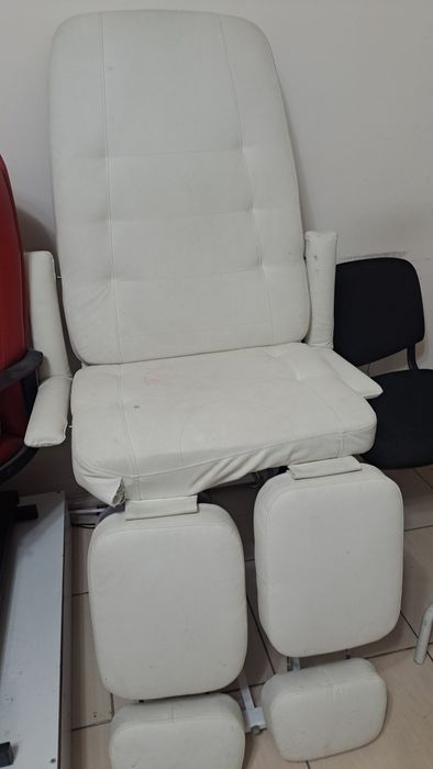 Кушетка для наращивания ресниц