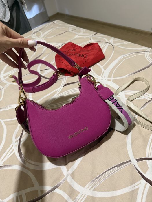 Нова чанта Valentino