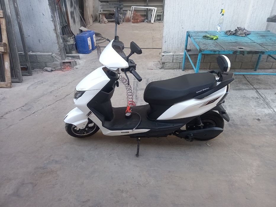 Продаётся электро скутер