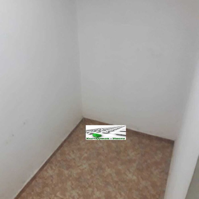 Дава се под наем Магазин в Пловдив, Център - 50 кв.м за 433.5 € - Снимка #5