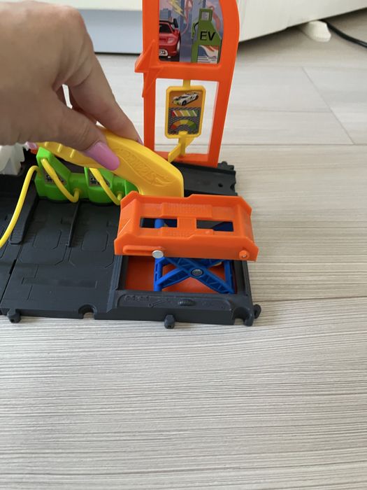 Statie de incarcare Hot Wheels