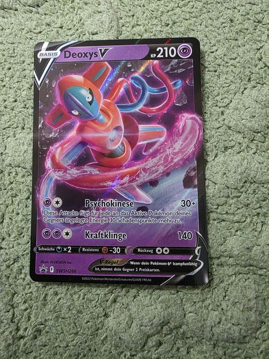 Vând carte pokemon
