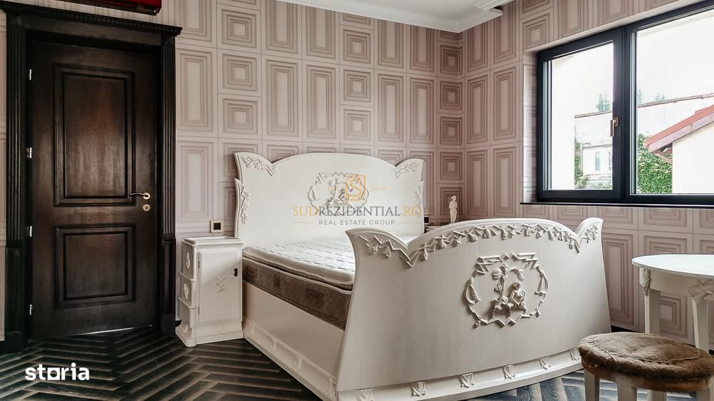 Apartament exclusivist tip duplex, 7 camere + curte, zona Parcul Carol