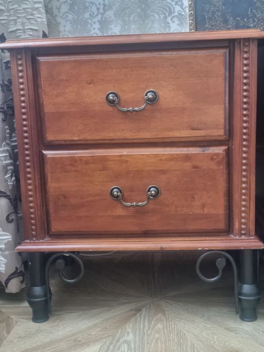 Тумба прикроватная. Дерево