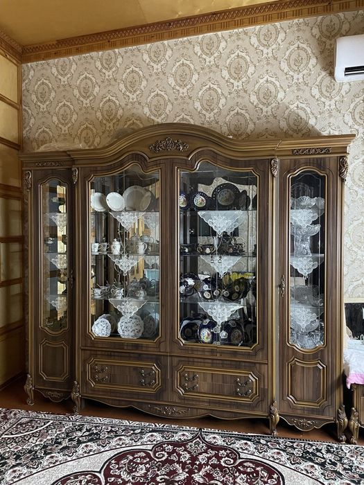 Зал стенка сотилади