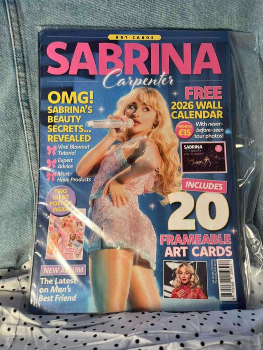 SABRINA CARPENTER – Art Cards Collector Edition