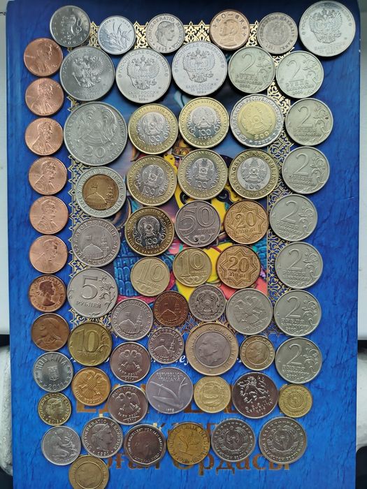 Монеты разных стран.