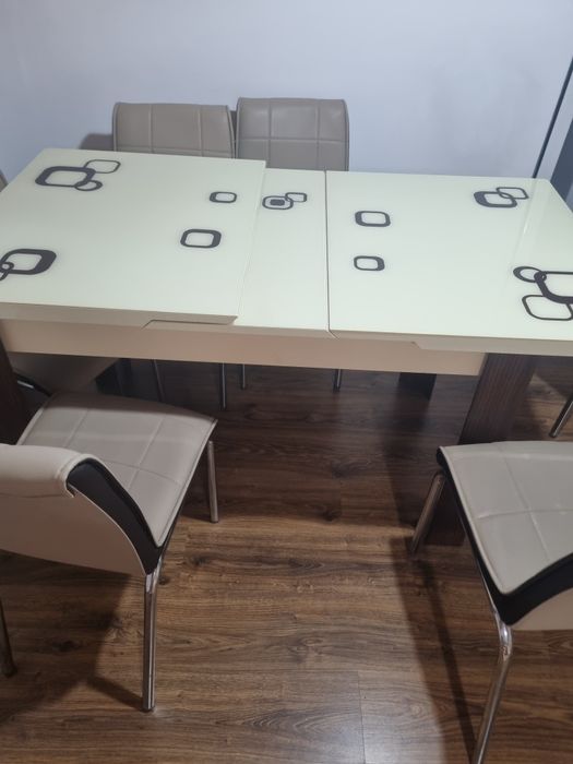 Masă de bucatarie extensibilă cu 6 scaune