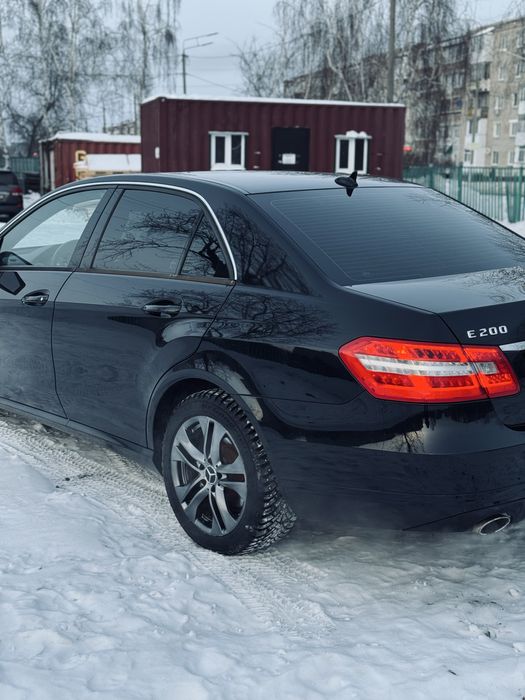 Mercedes-Benz E200, 2010 года