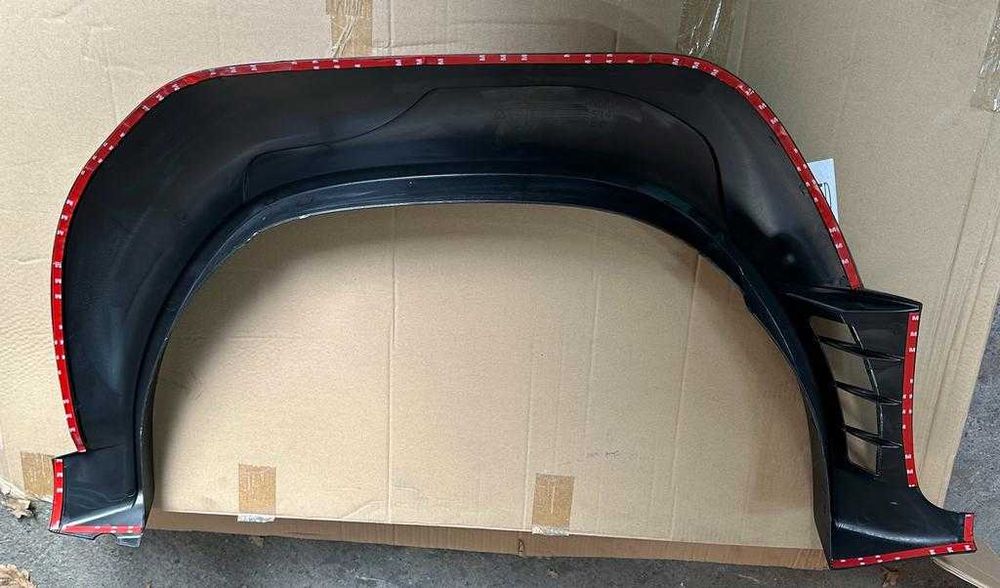 Overfendere aparatori de noroi Toyota Hilux Revo anii 2016+