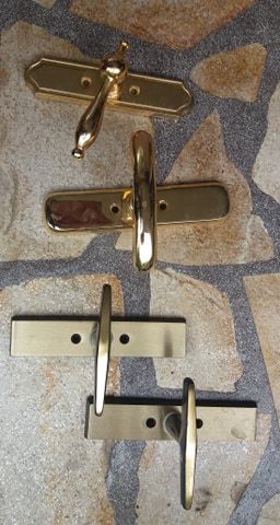 Дръжки за дограма