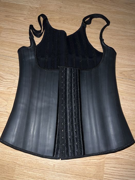 Продам корсет 25 рёбра