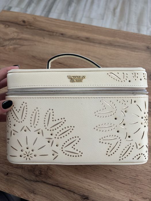 Geanta cosmetice Victoria’s Secret - travel make up rigid case