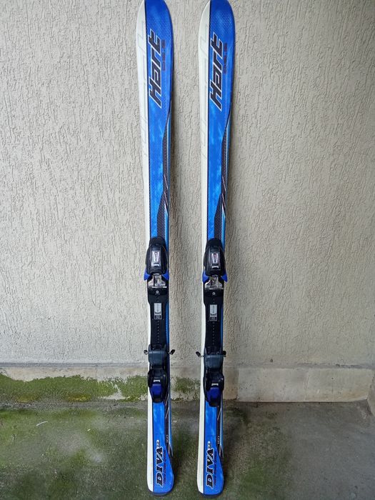 Продавам ски DIVA