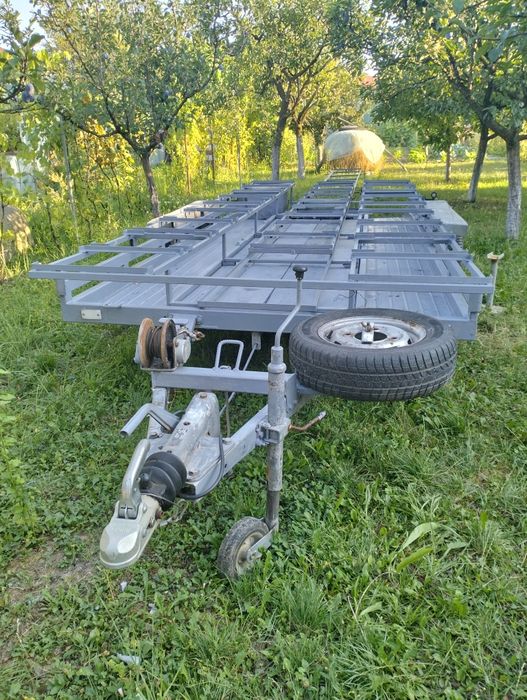 De vânzare remorca pt stupi