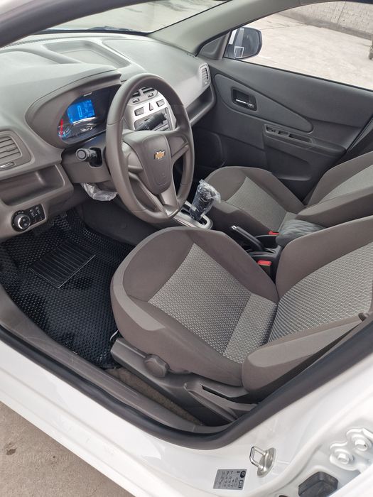 Chevrolet Cobalt 2024 — 8