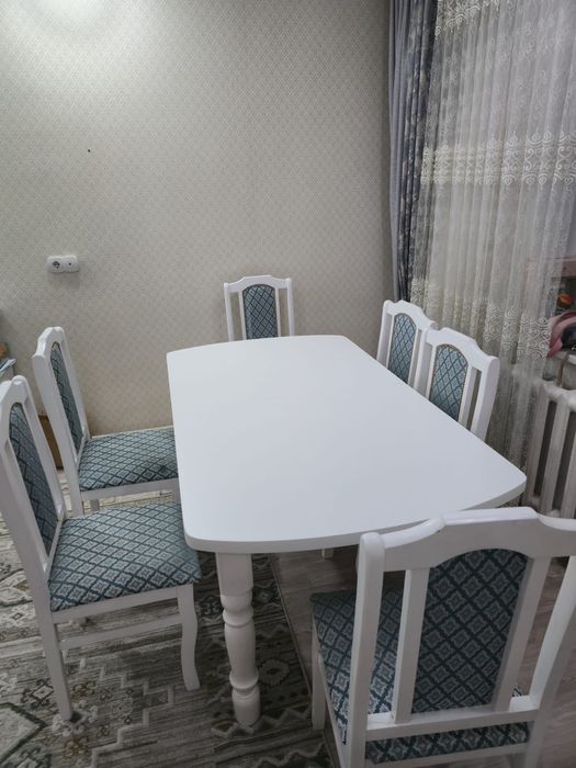 Продам стол и 6 стульев