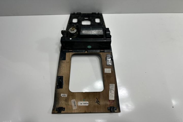 Ornament consola centrala 1636809136 Mercedes-Benz ML W163 (facelift)