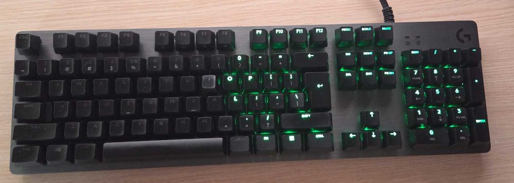 Клавиатура (Повредена/за Части): Logitech G512 Carbon GX Brown RGB